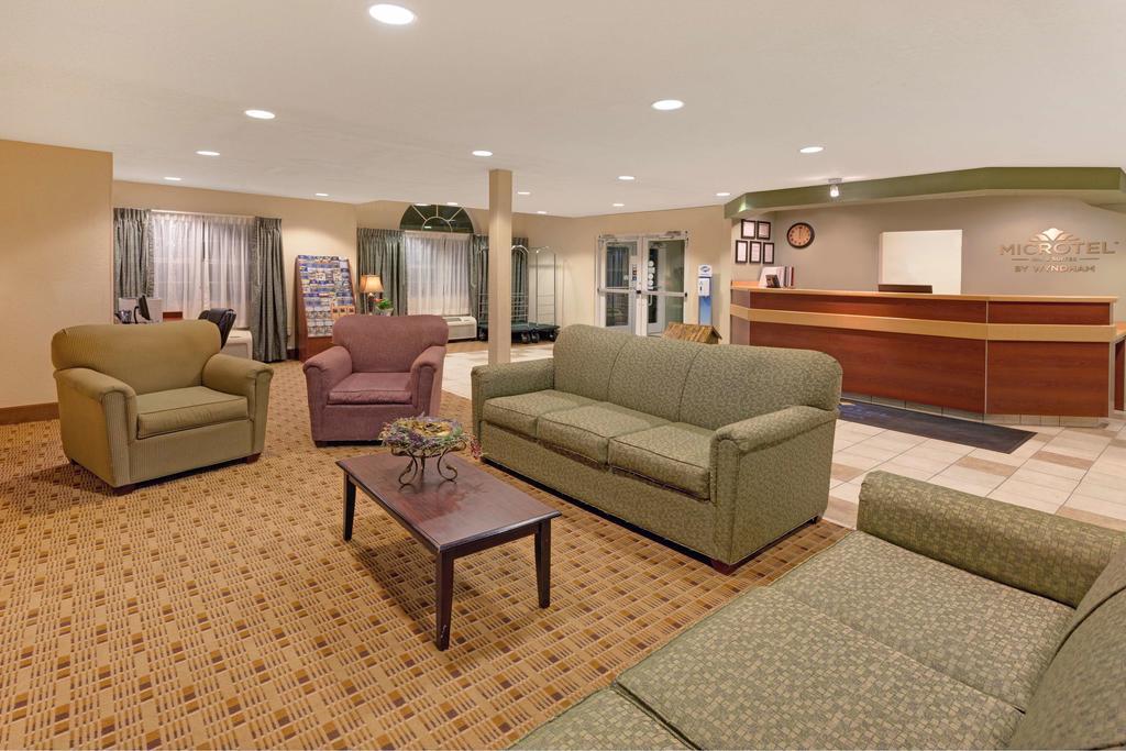 Microtel Inn & Suites By Wyndham Джаспър Екстериор снимка